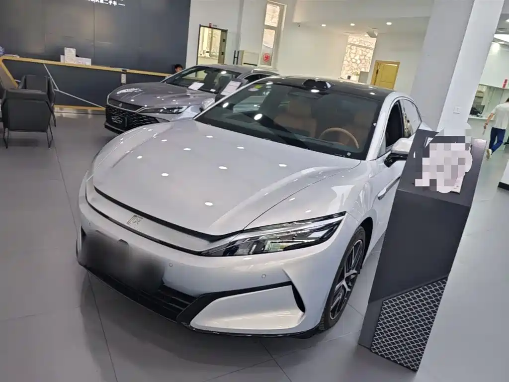 BYD 汉L 2025