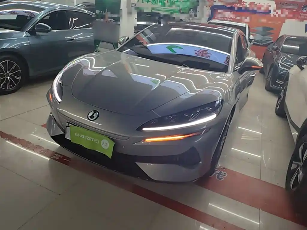 Denza Denza Z9GT 2025