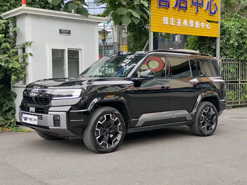 Fang Cheng Bao Leopard 8 2025