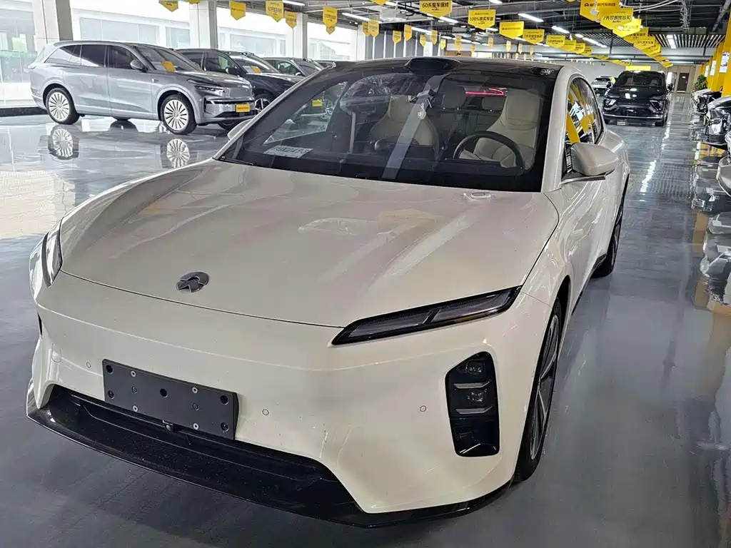 NIO ET5 2025