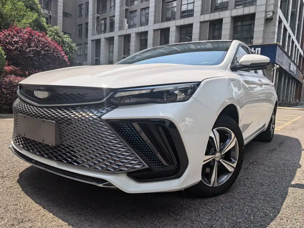 Geely L HiP 2023
