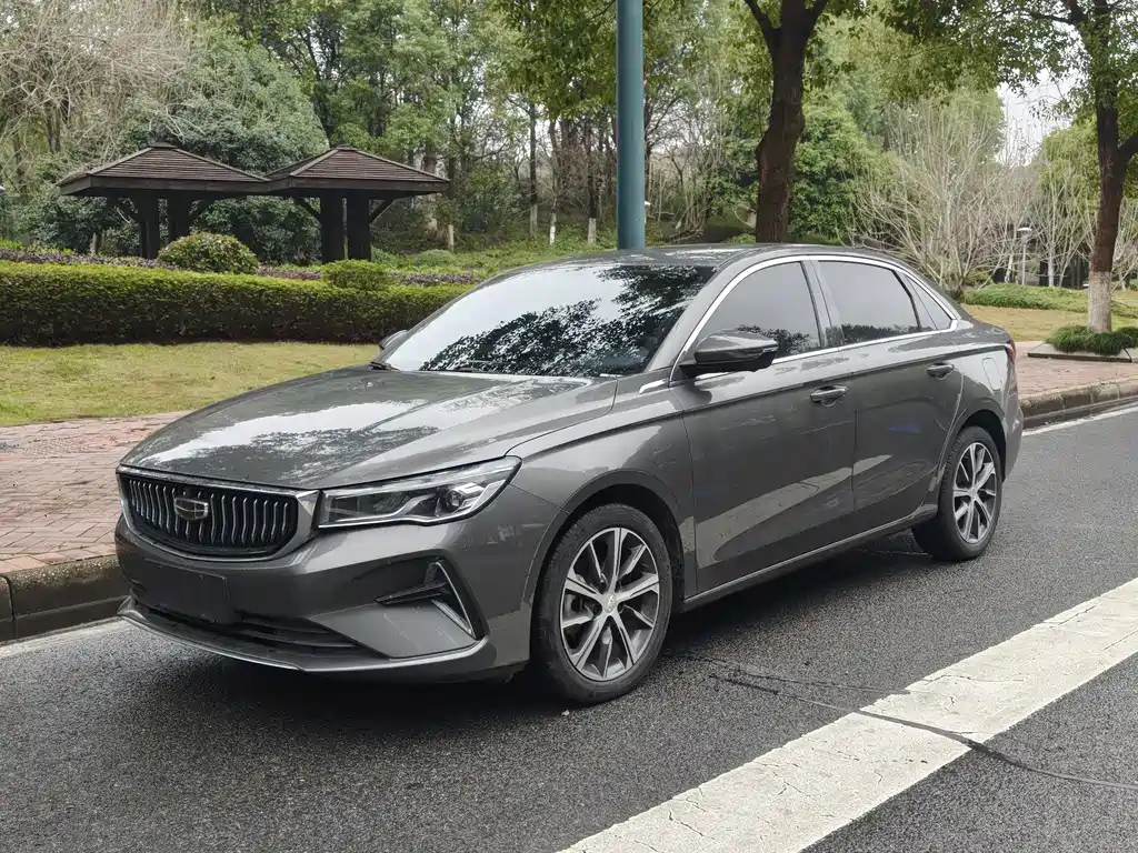 Geely Emgrand 2023