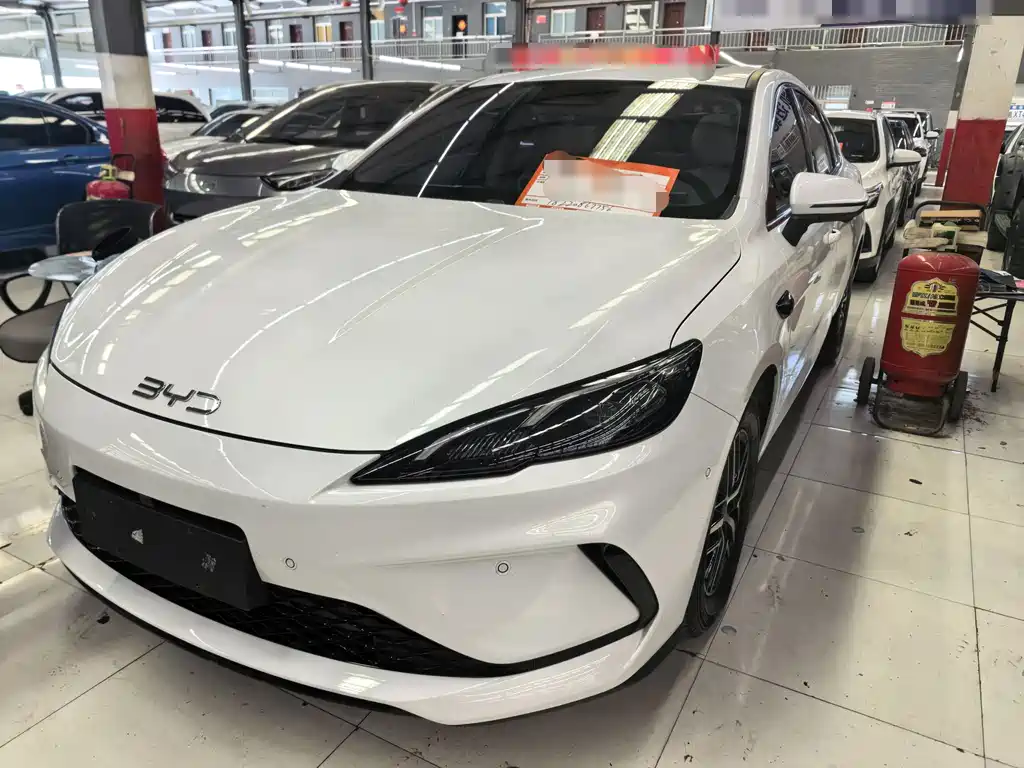 BYD Seal 05 DM-i 2025