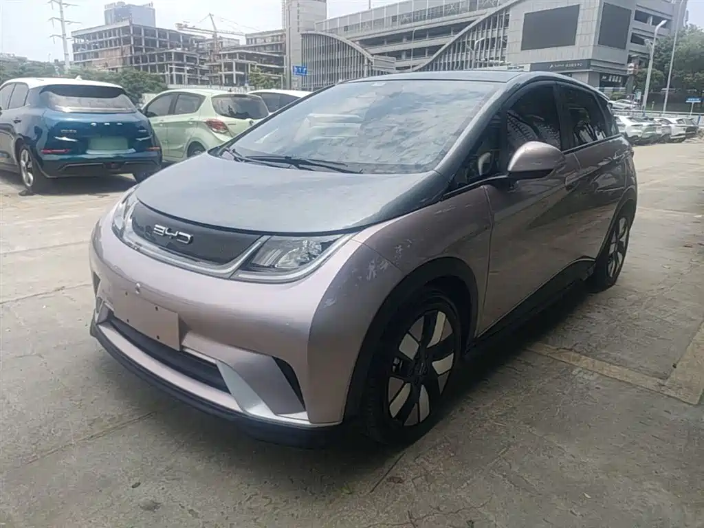 BYD Dolphin 2023