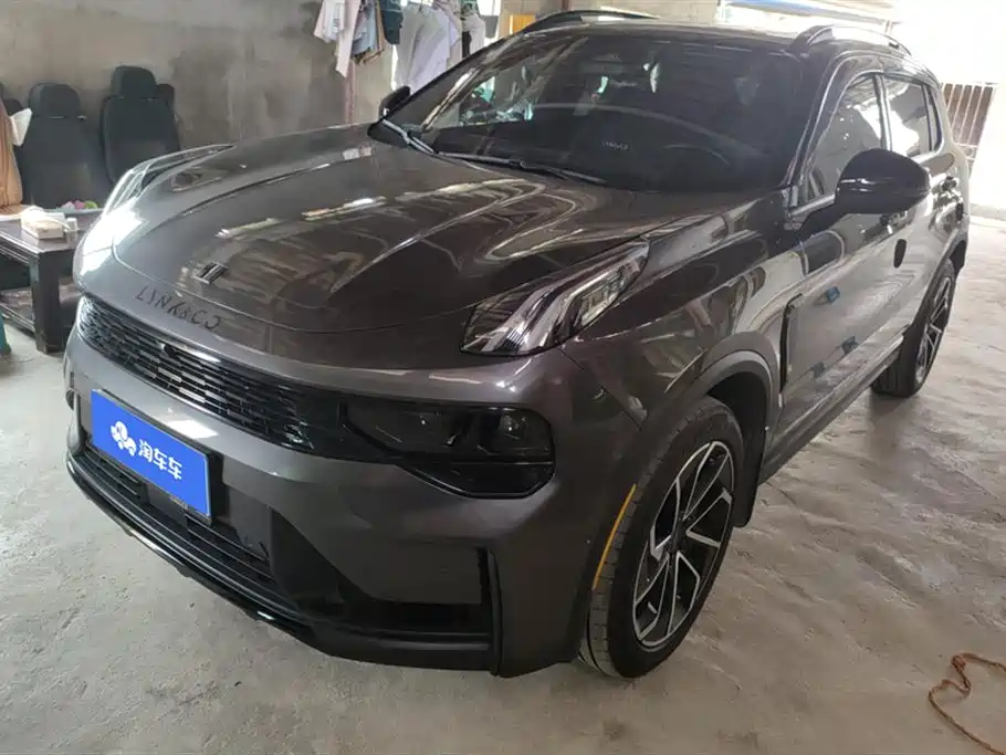 Lynk & Co 01 2022