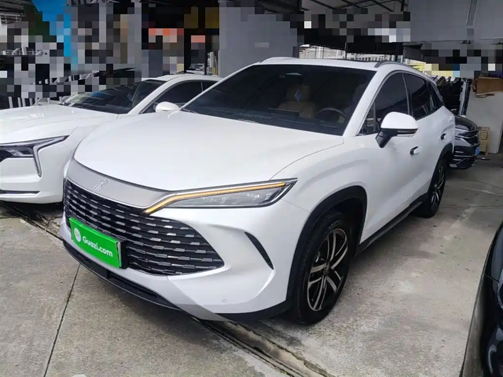 BYD L DM-i 2025