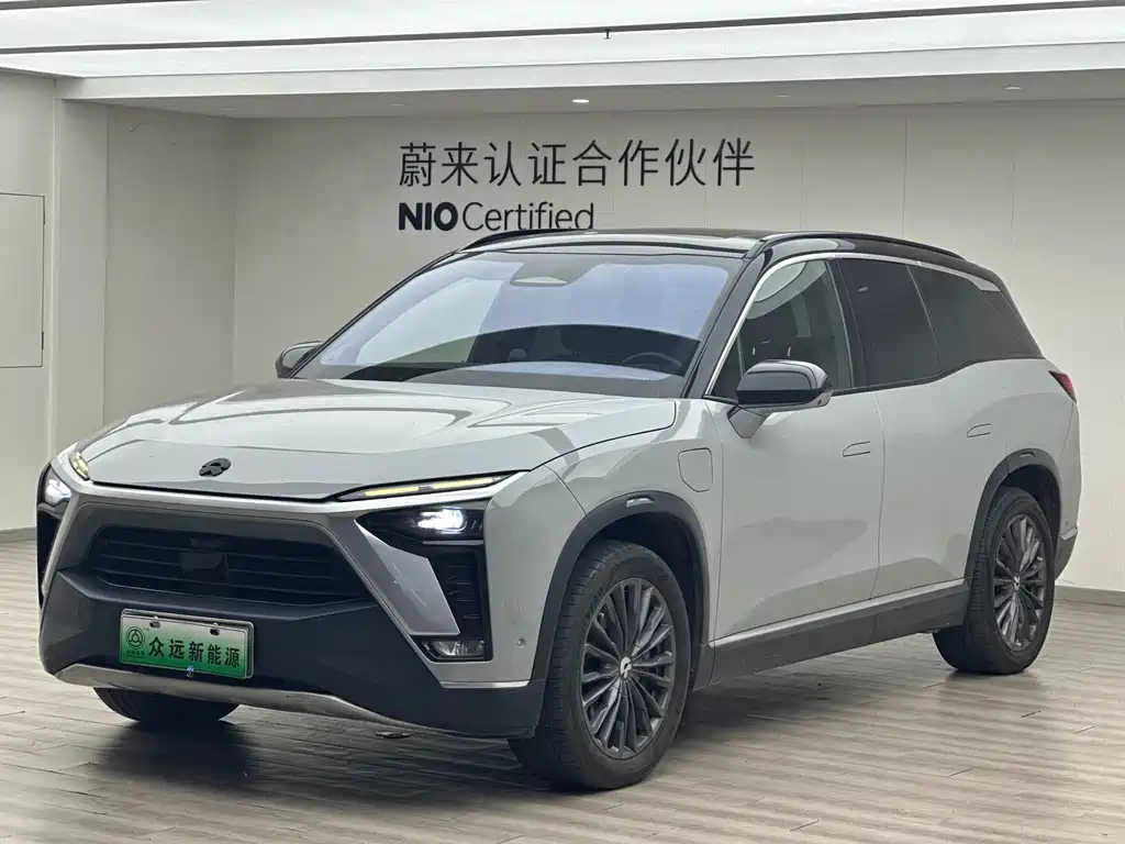 NIO ES8 2021