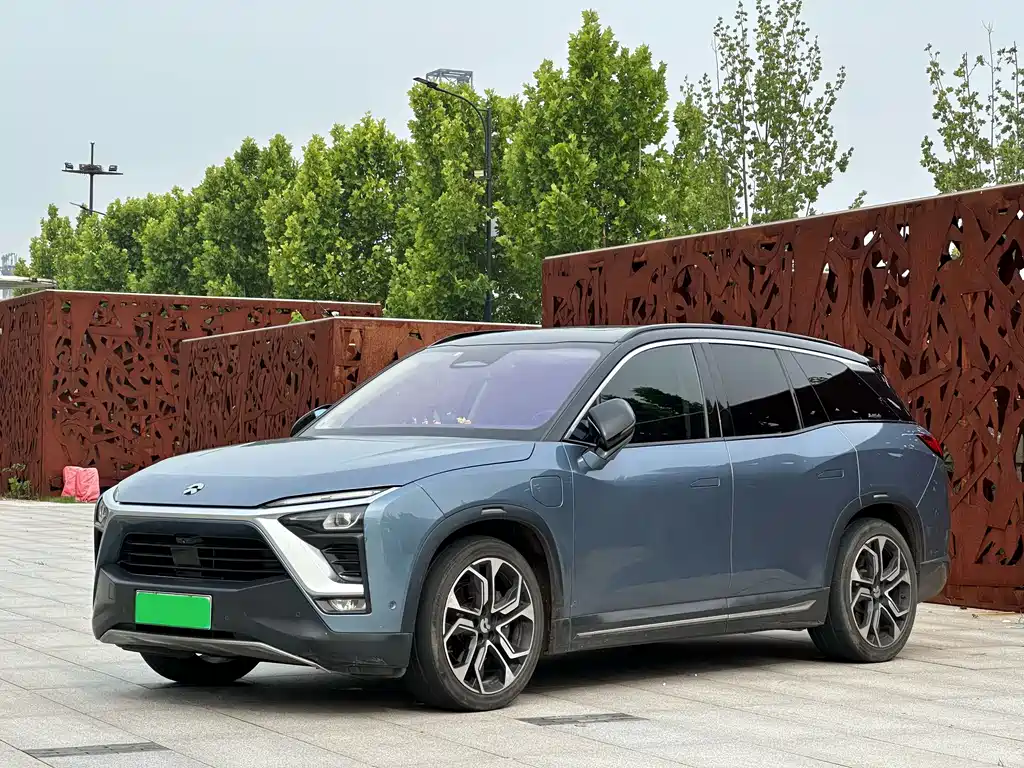 NIO ES8 2018