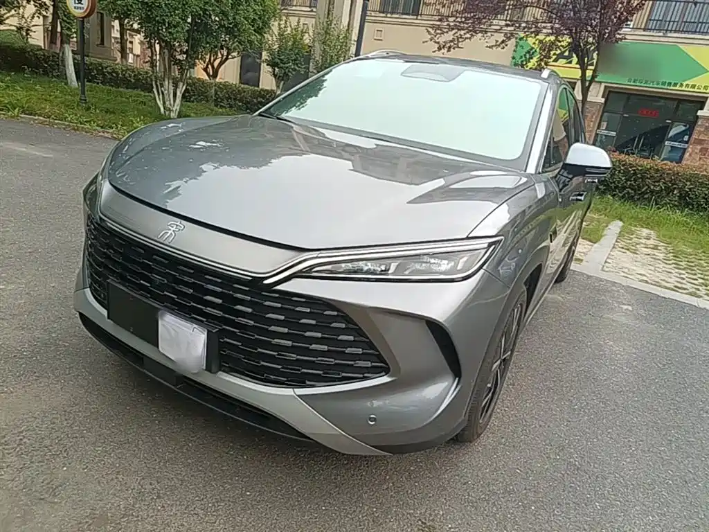 BYD L DM-i 2025