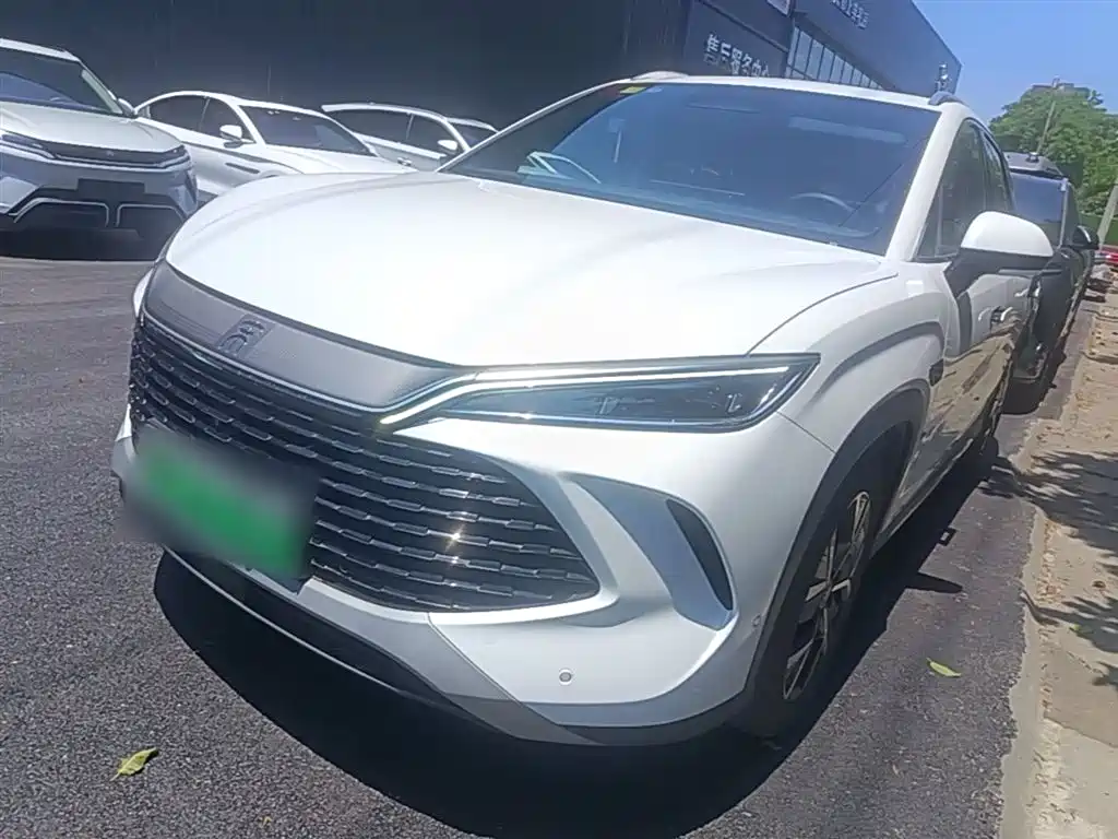 BYD L DM-i 2025