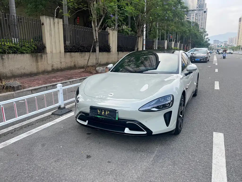 Xiaomi SU7 2025