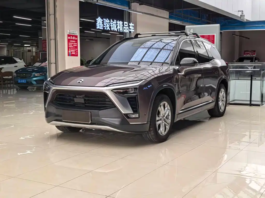 NIO ES8 2021