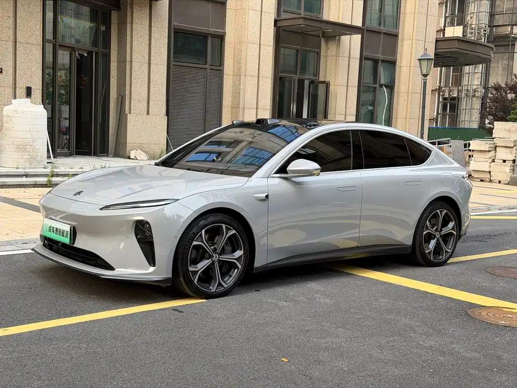 NIO ET5 2024
