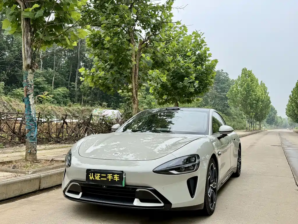 Xiaomi SU7 2025