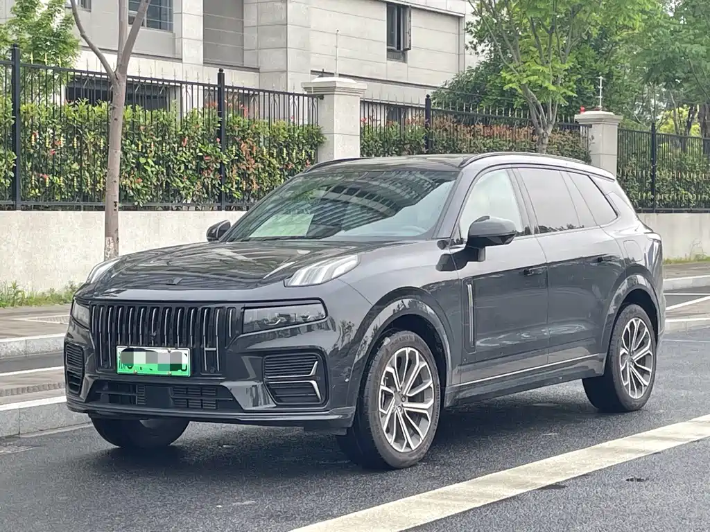 Lynk & Co 09 EM-P 2025