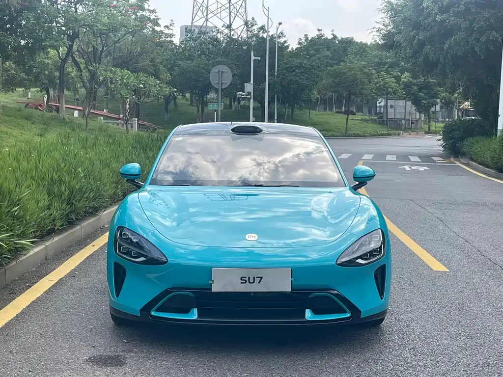 Xiaomi SU7 2025