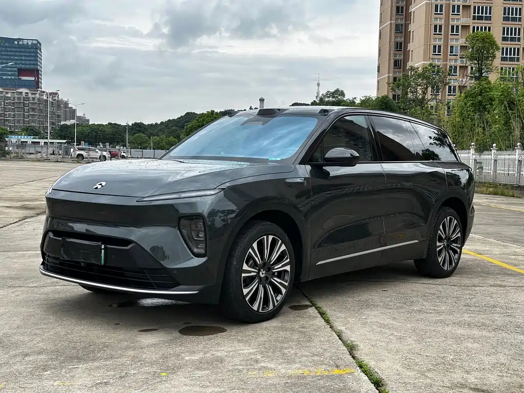 NIO ES8 2023