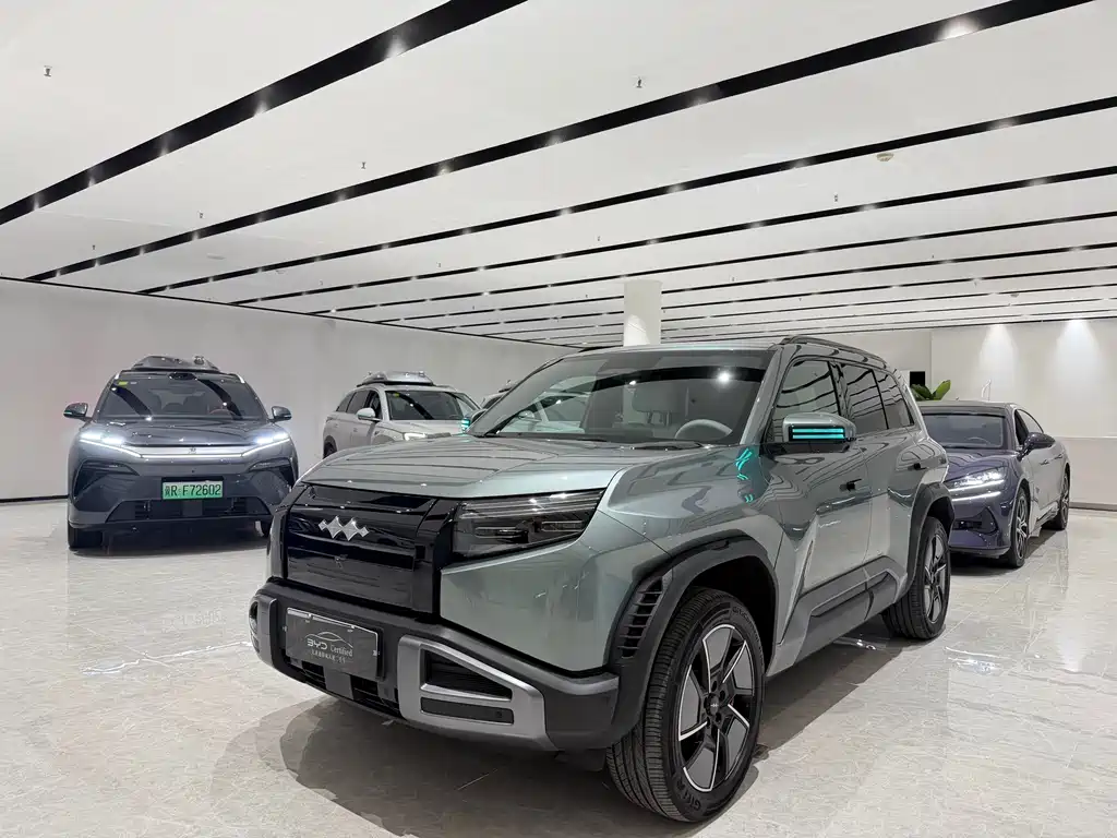 Fang Cheng Bao Titanium 3 2025