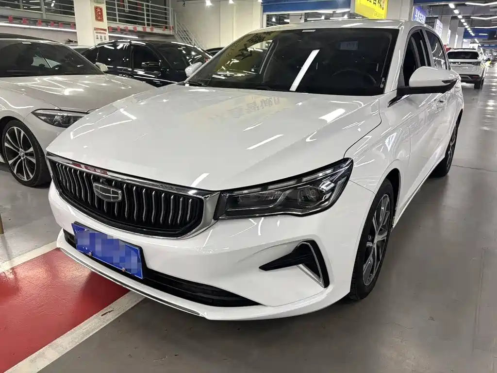 Geely Emgrand 2024