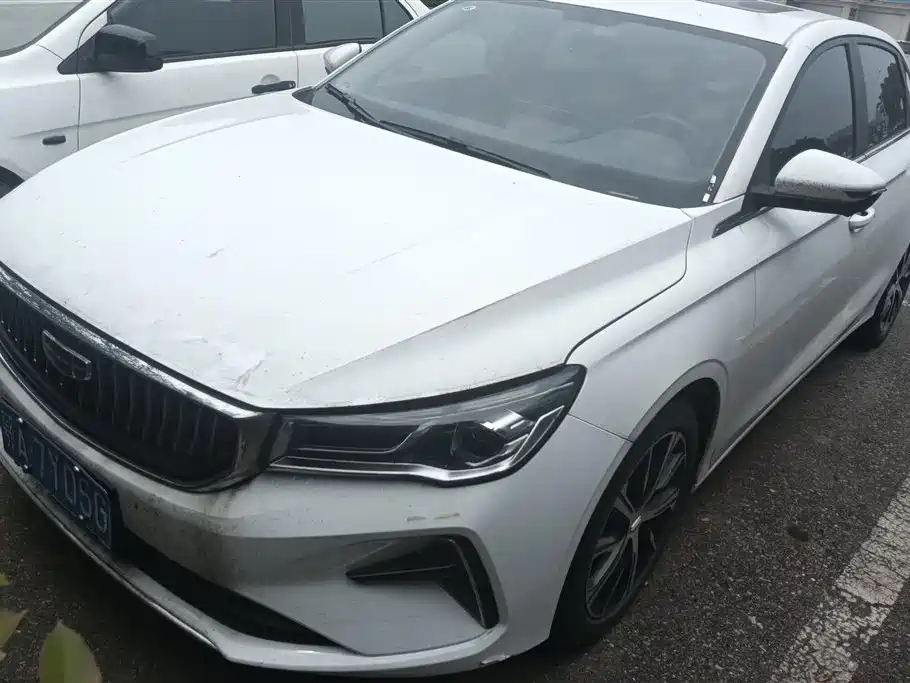 Geely Emgrand 2023