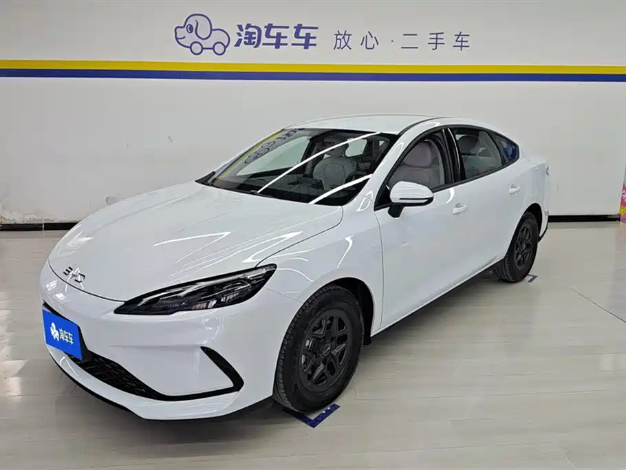 BYD Seal 05 DM-i 2025