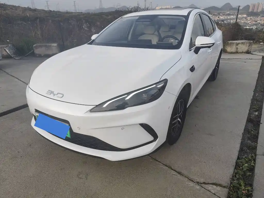 BYD Seal 05 DM-i 2025