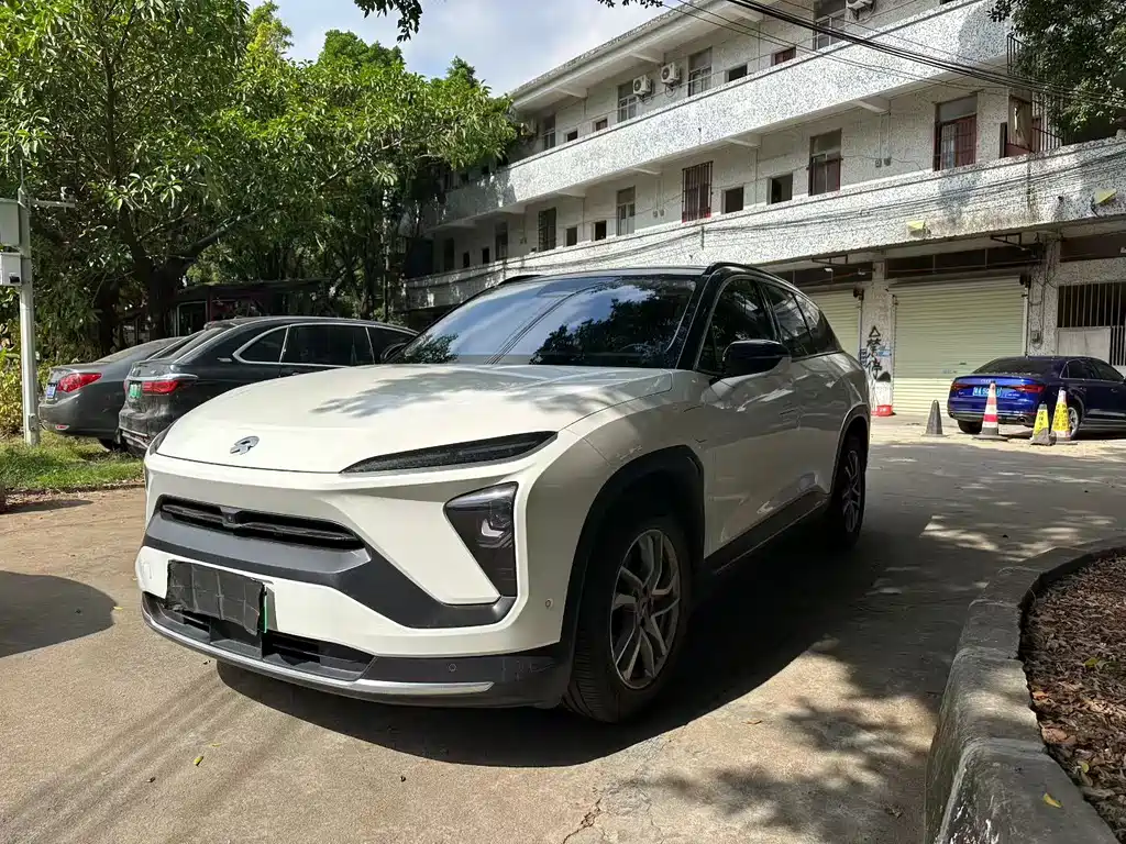 NIO ES6 2020