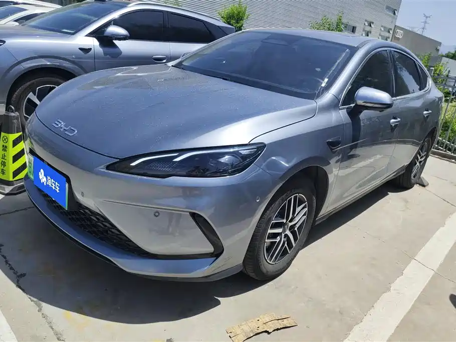 BYD Seal 05 DM-i 2025