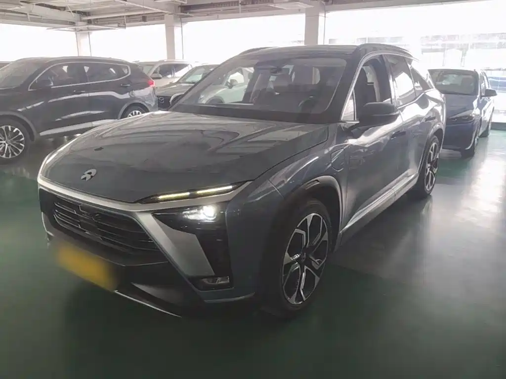 NIO ES8 2021