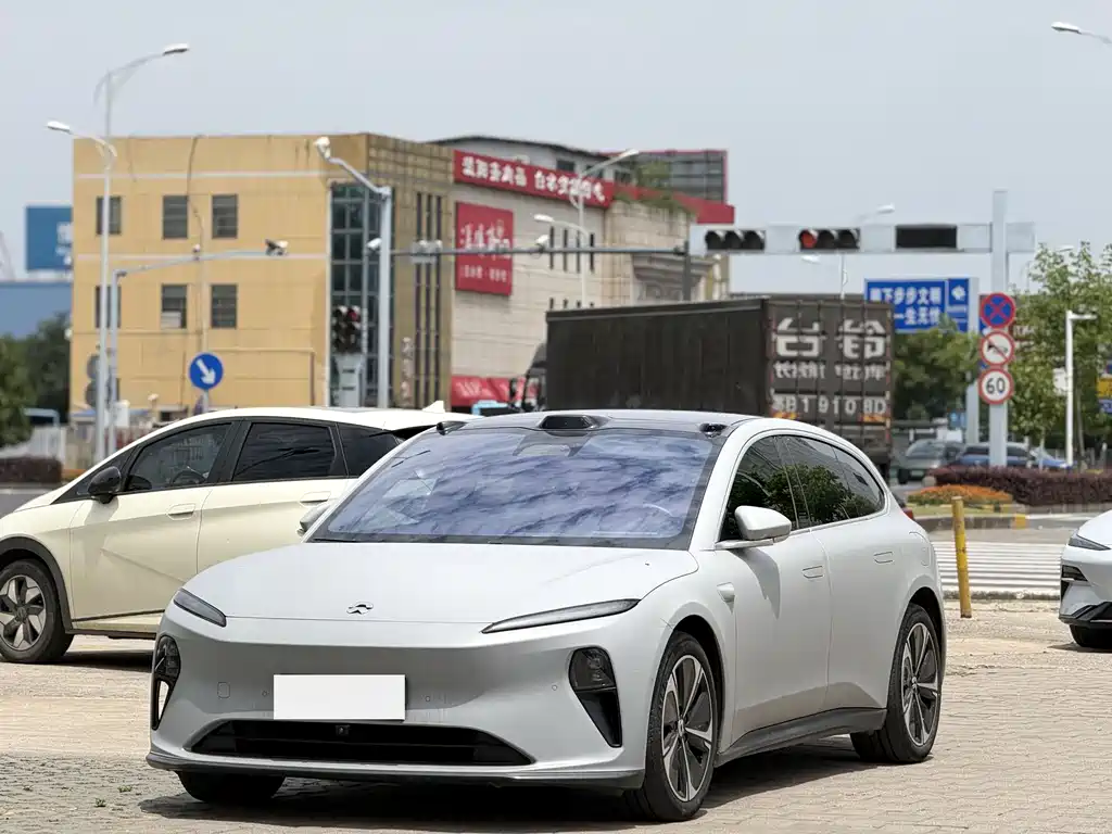 NIO ET5T 2024