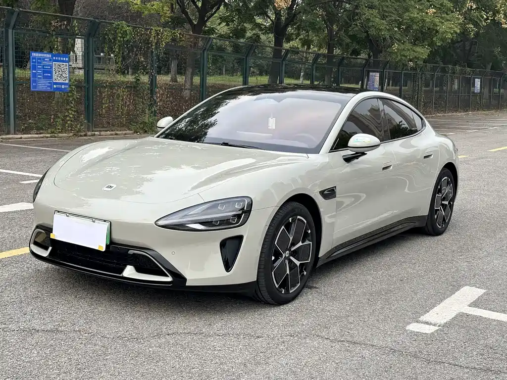 Xiaomi SU7 2025