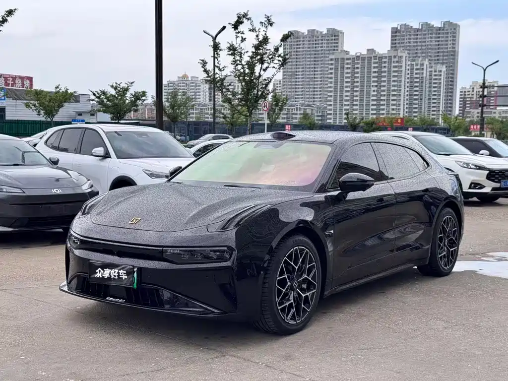 Zeekr 001 2024