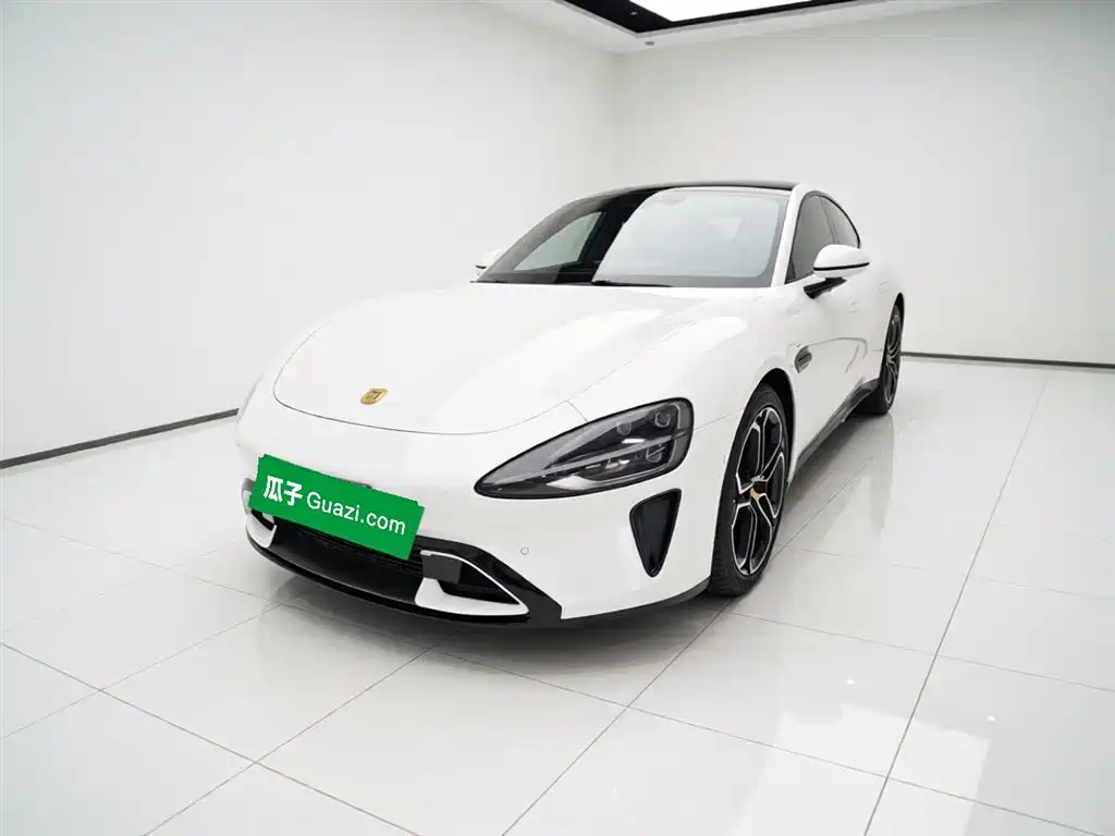 Xiaomi SU7 2024