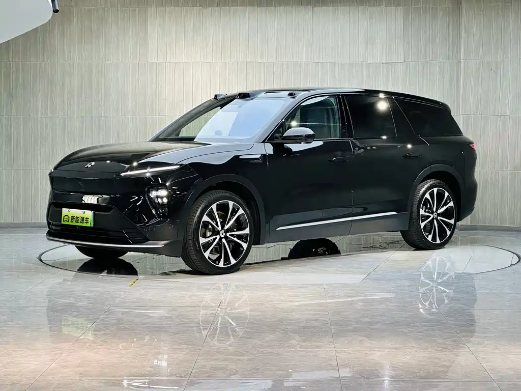 NIO ES8 2025