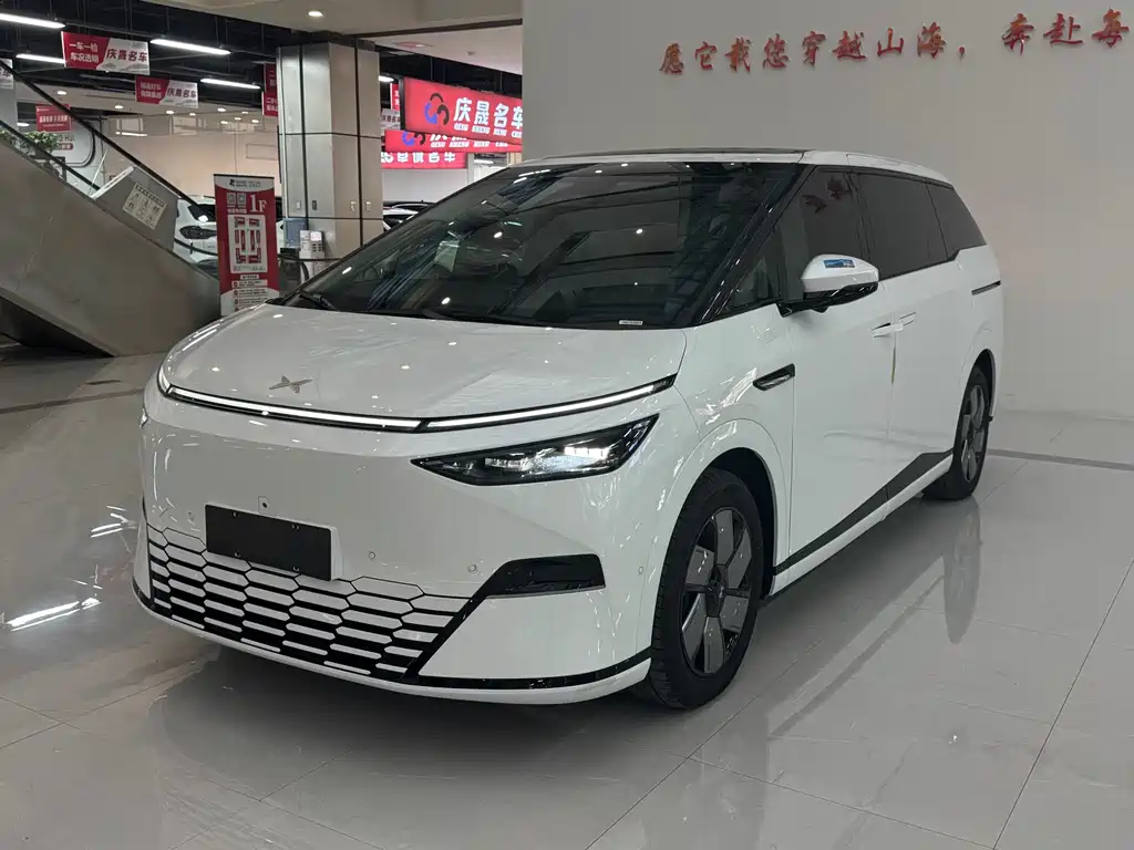 XPENG X9 2024