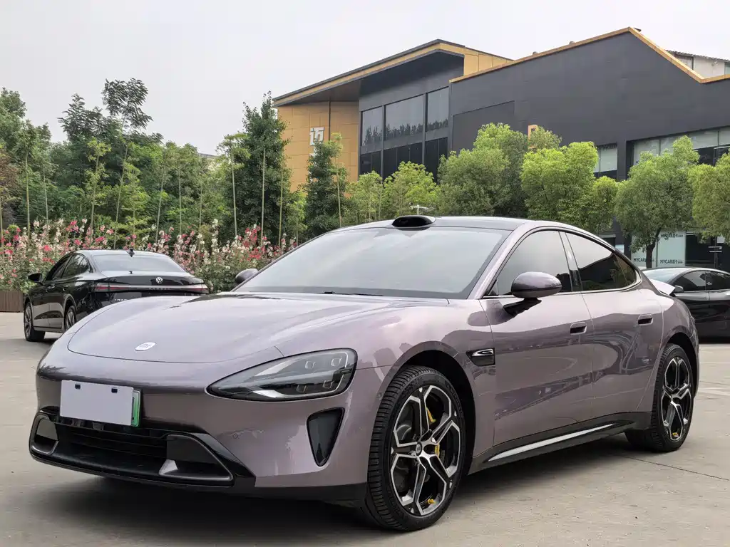 Xiaomi SU7 2024