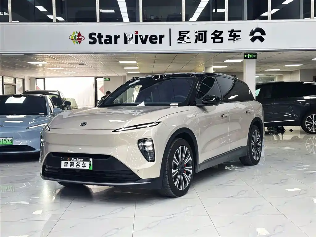 NIO ES8 2023