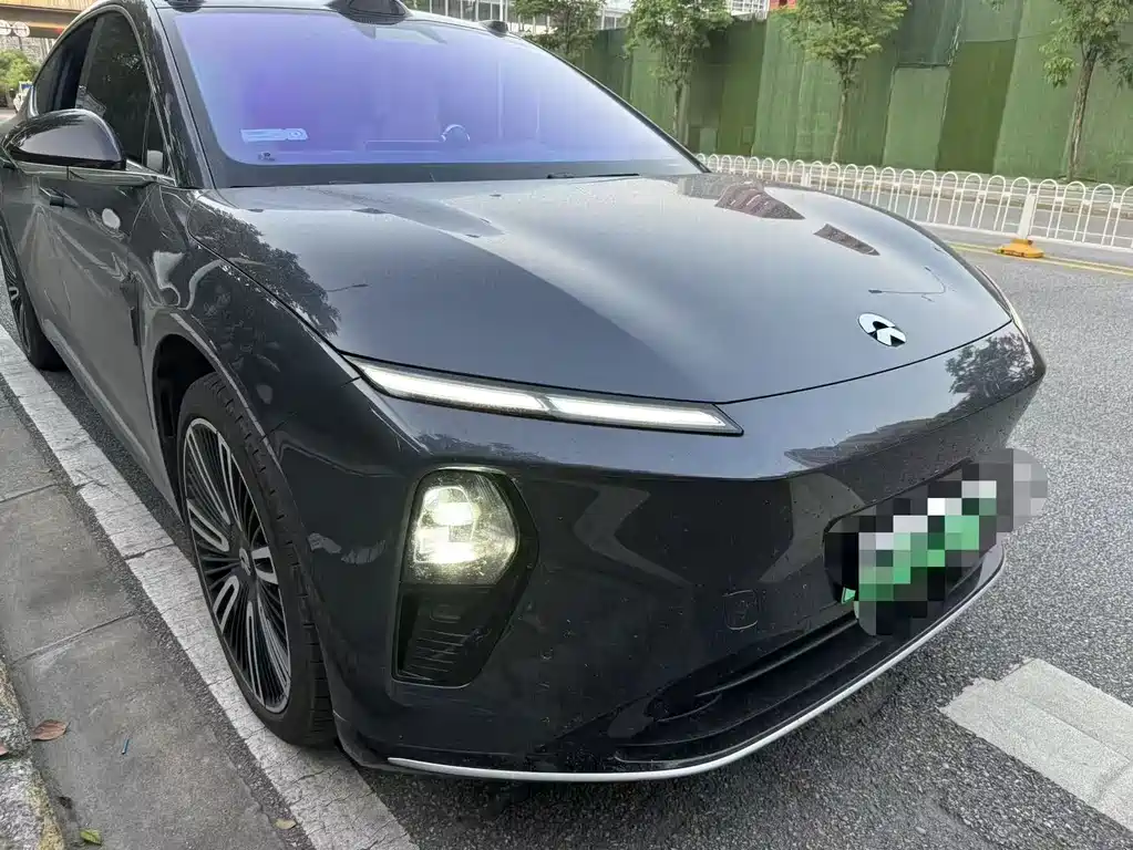 NIO ET9 2025