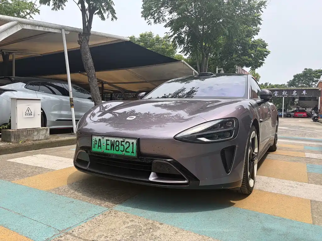 Xiaomi SU7 2024