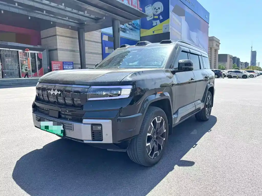 Fang Cheng Bao Leopard 8 2025