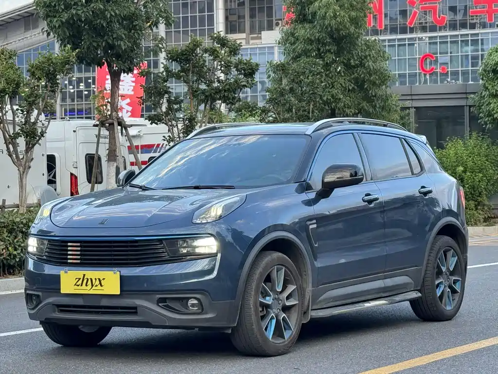 Lynk & Co 01 2018