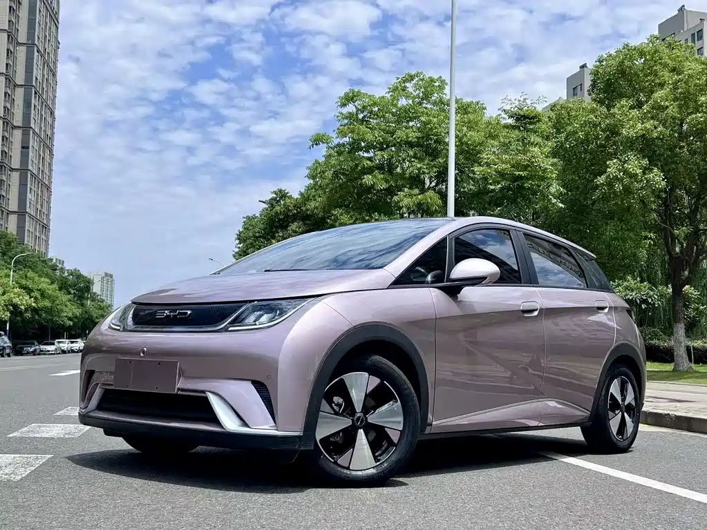 BYD Dolphin 2023