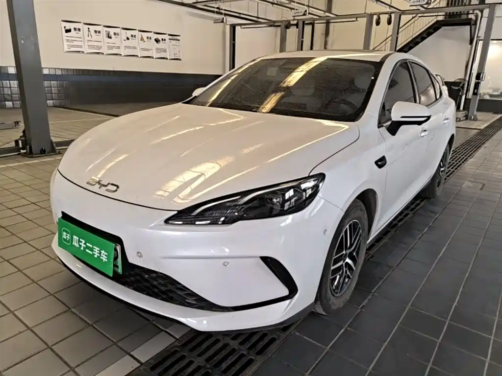 BYD Seal 05 DM-i 2025