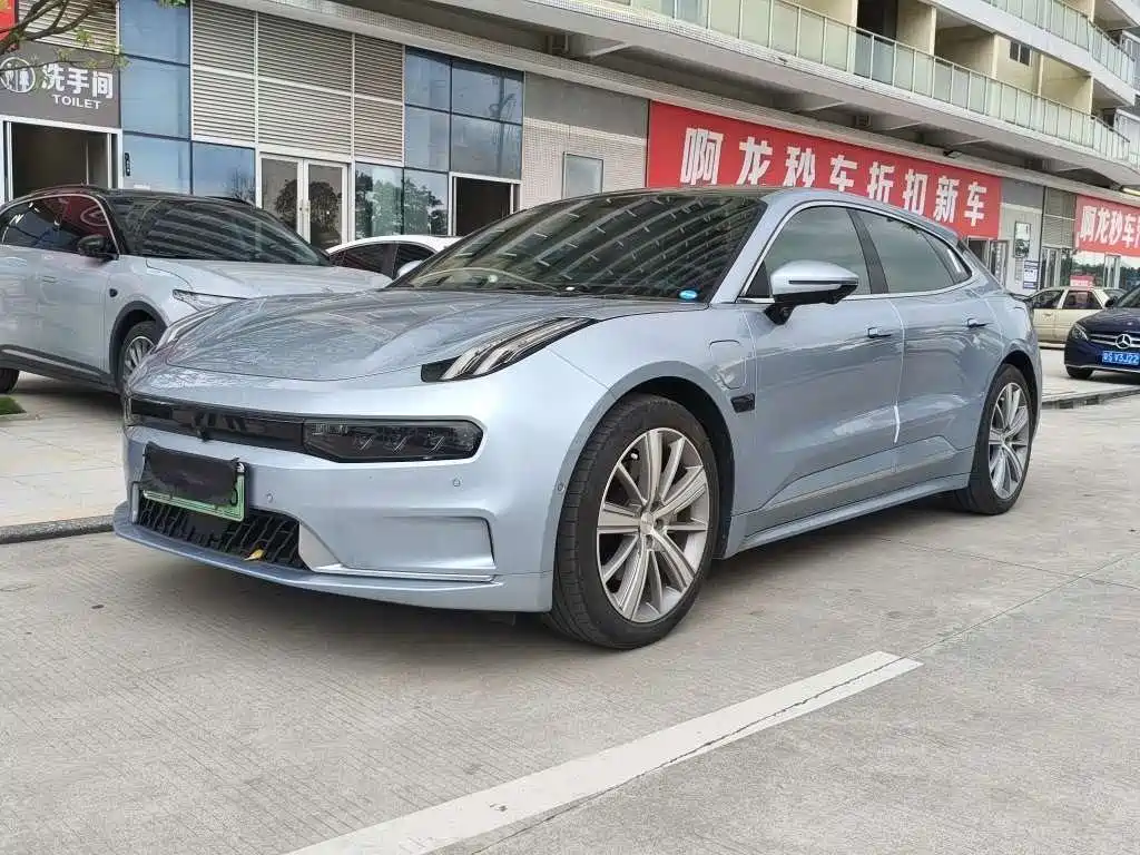Zeekr 001 2022