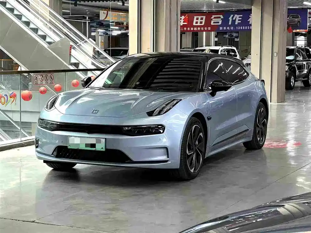 Zeekr 001 2022