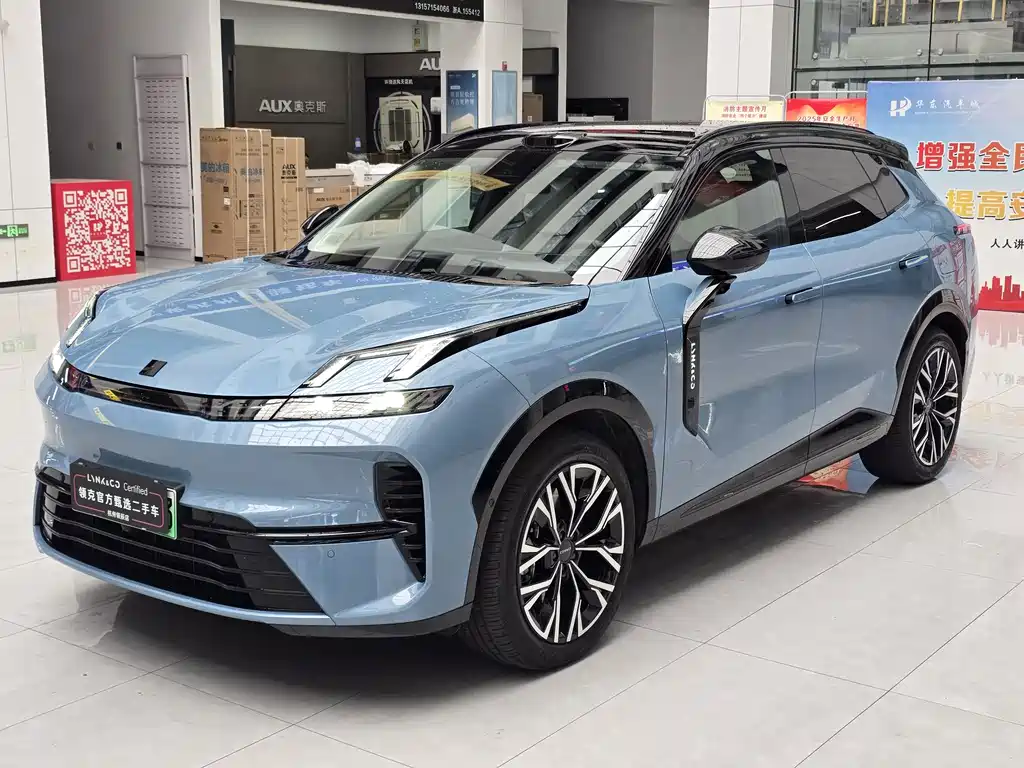 Lynk & Co 08 EM-P 2025