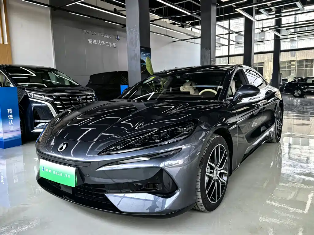Denza Denza Z9 2025