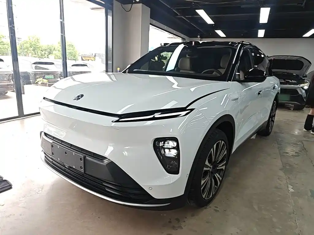 NIO ES8 2023