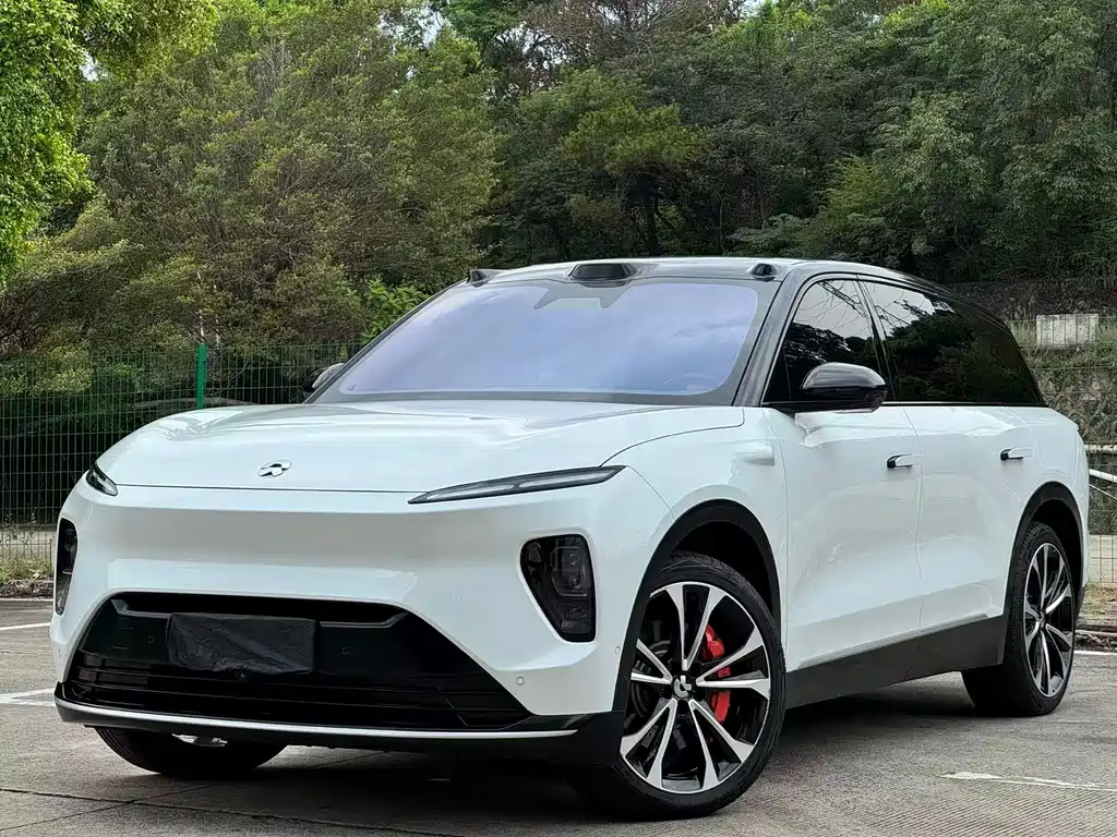 NIO ES8 2023