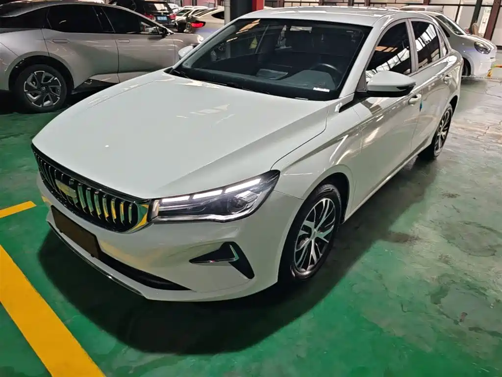 Geely Emgrand 2025